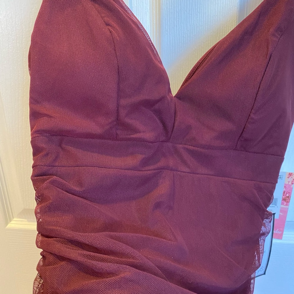 Dress - Picture 9 of 10